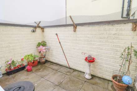 Ashcombe Park Road, Milton - Superb Garden Flat, Image 9