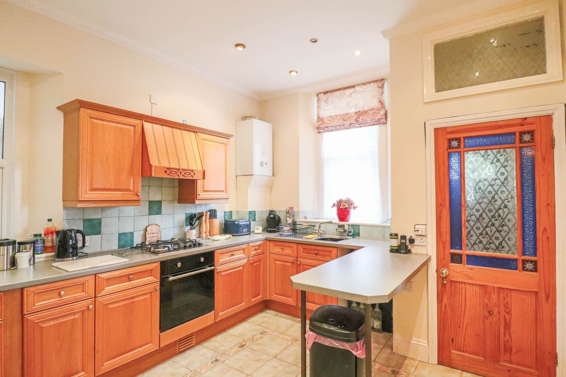 Shrubbery Road, Hillside - Impressive Victorian Flat - Own Entrance, Image 3