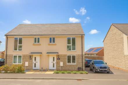 Dyer Street, Banwell - Mead Fields - Stunningly Presented Home
