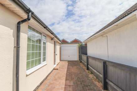 Corondale Road, Milton - Well Presented Detached Bungalow, Image 19