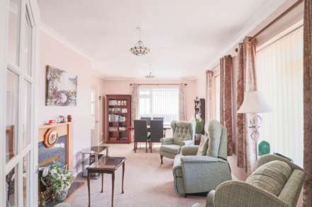 Corondale Road, Milton - Well Presented Detached Bungalow, Image 4