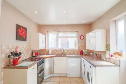 Corondale Road, Milton - Well Presented Detached Bungalow, Image 7