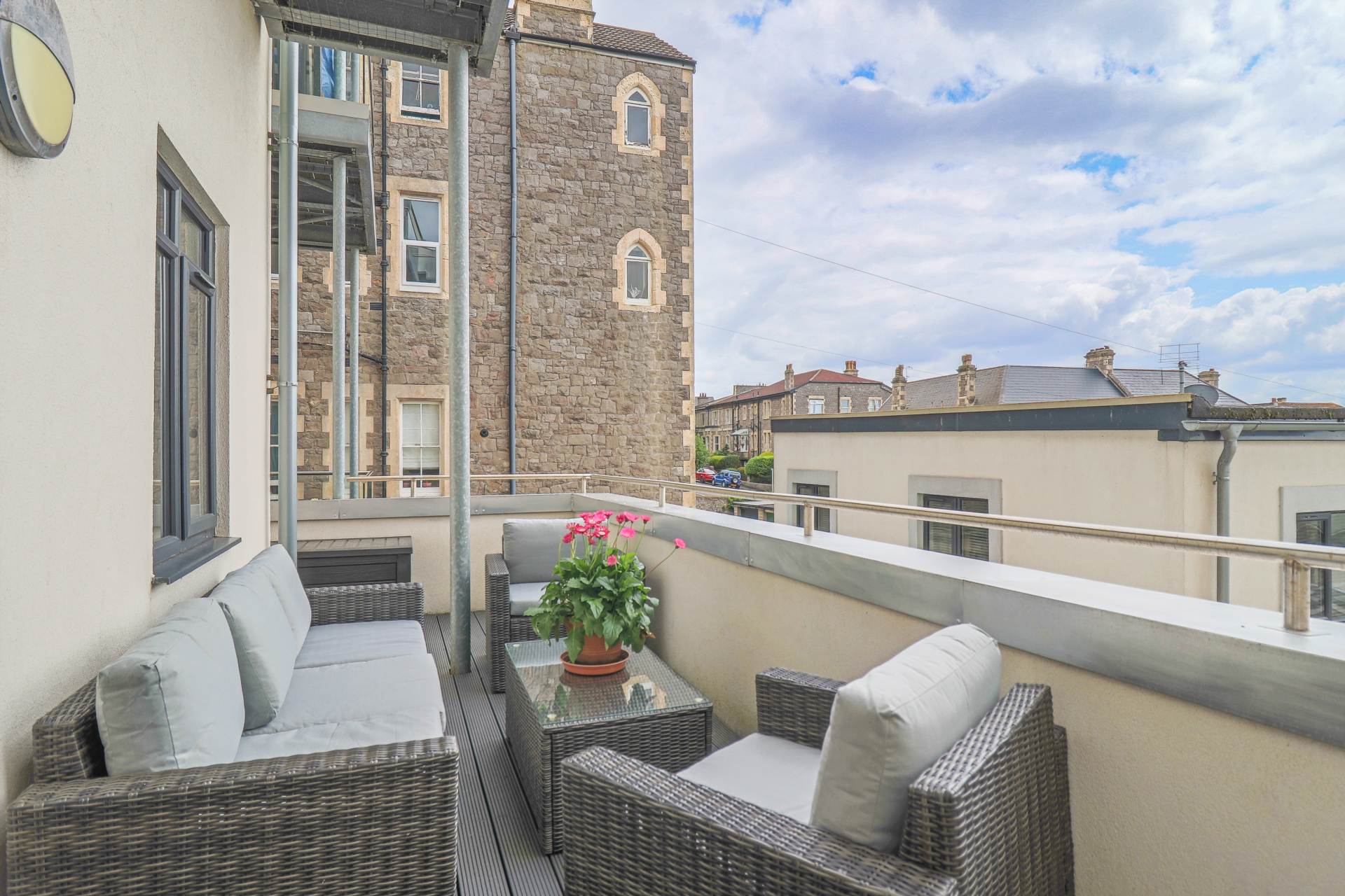 Dorville House, Hillside - Stunningly Presented & Modern Apartment, Image 4