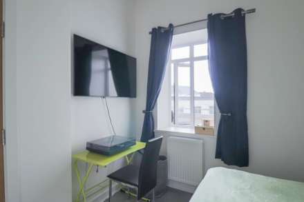 Dorville House, Hillside - Stunningly Presented & Modern Apartment, Image 11
