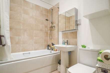 Dorville House, Hillside - Stunningly Presented & Modern Apartment, Image 12
