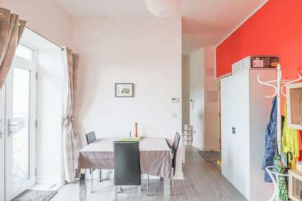 Dorville House, Hillside - Stunningly Presented & Modern Apartment, Image 8