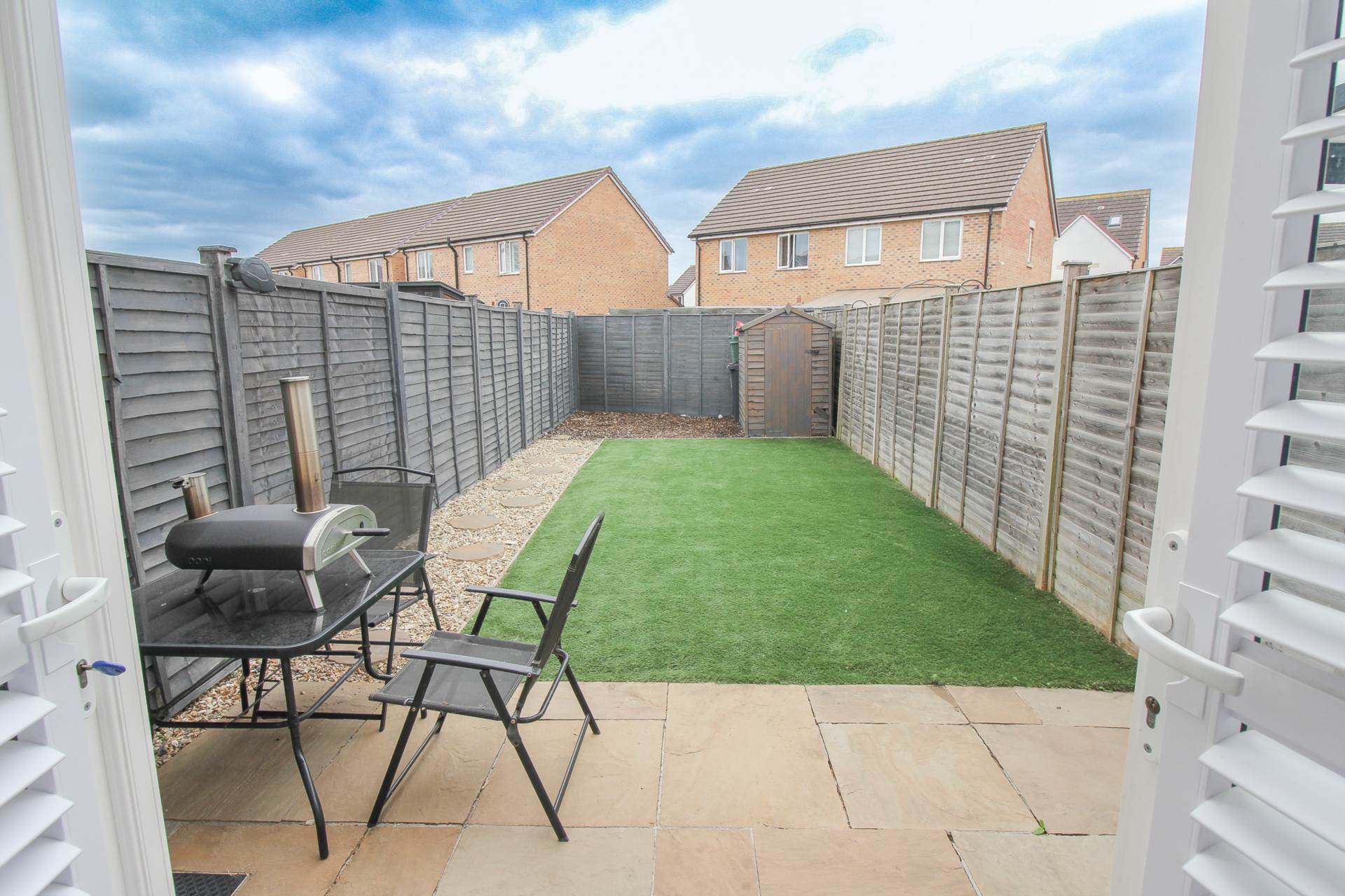 Glider Avenue**The Perfect Home**Good Size Garden**Two Parking Spaces**, Image 9