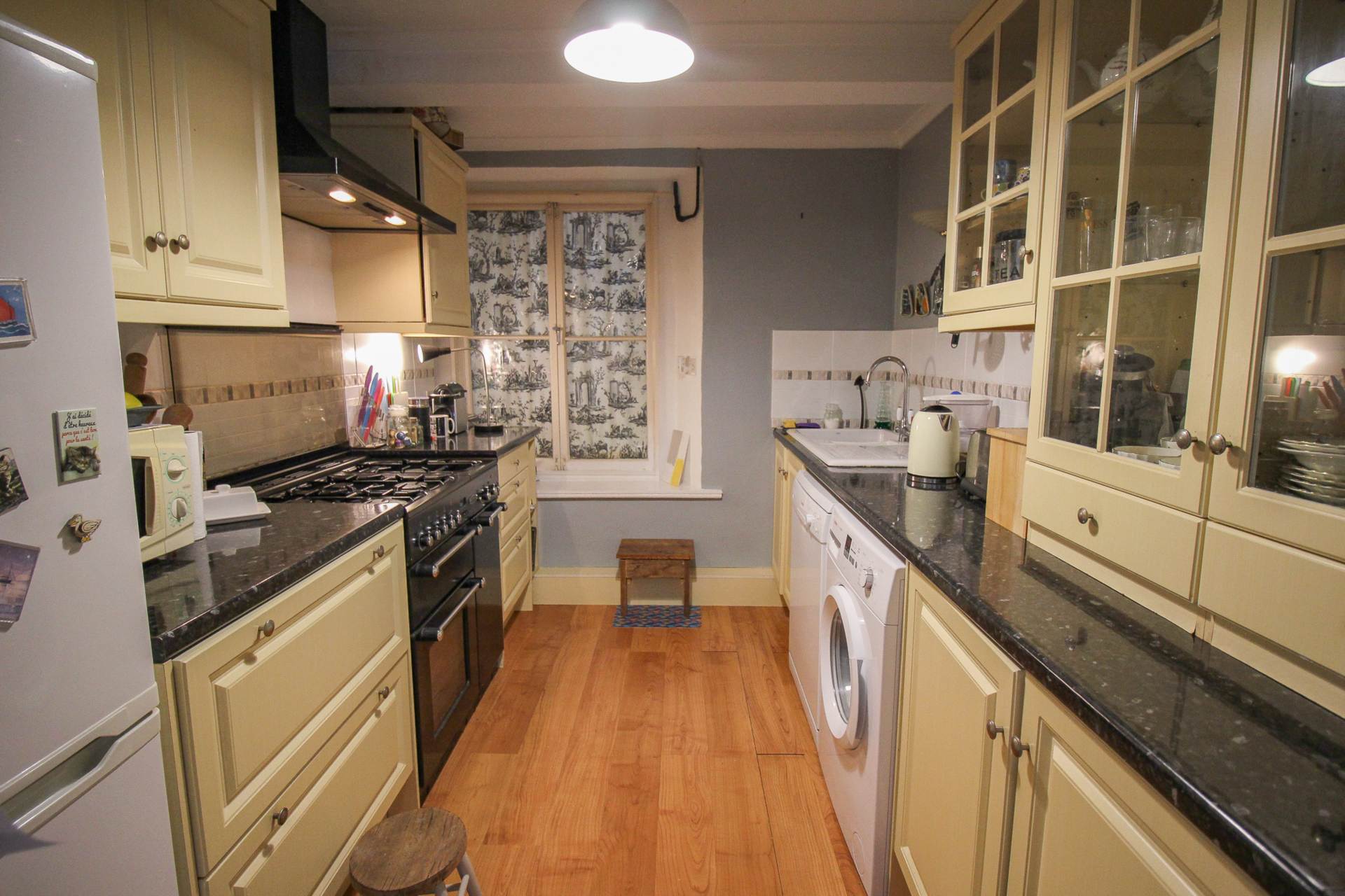 Park Place**Garden Flat**2 Bedrooms**2 Reception Areas**Sea Front Location**, Image 8