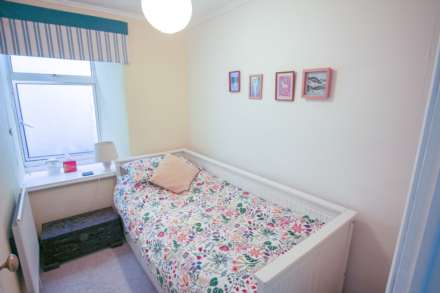 Park Place**Garden Flat**2 Bedrooms**2 Reception Areas**Sea Front Location**, Image 11