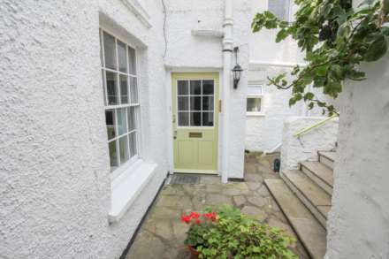 Park Place**Garden Flat**2 Bedrooms**2 Reception Areas**Sea Front Location**, Image 3