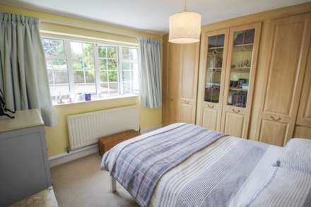 Park Place**Garden Flat**2 Bedrooms**2 Reception Areas**Sea Front Location**, Image 9
