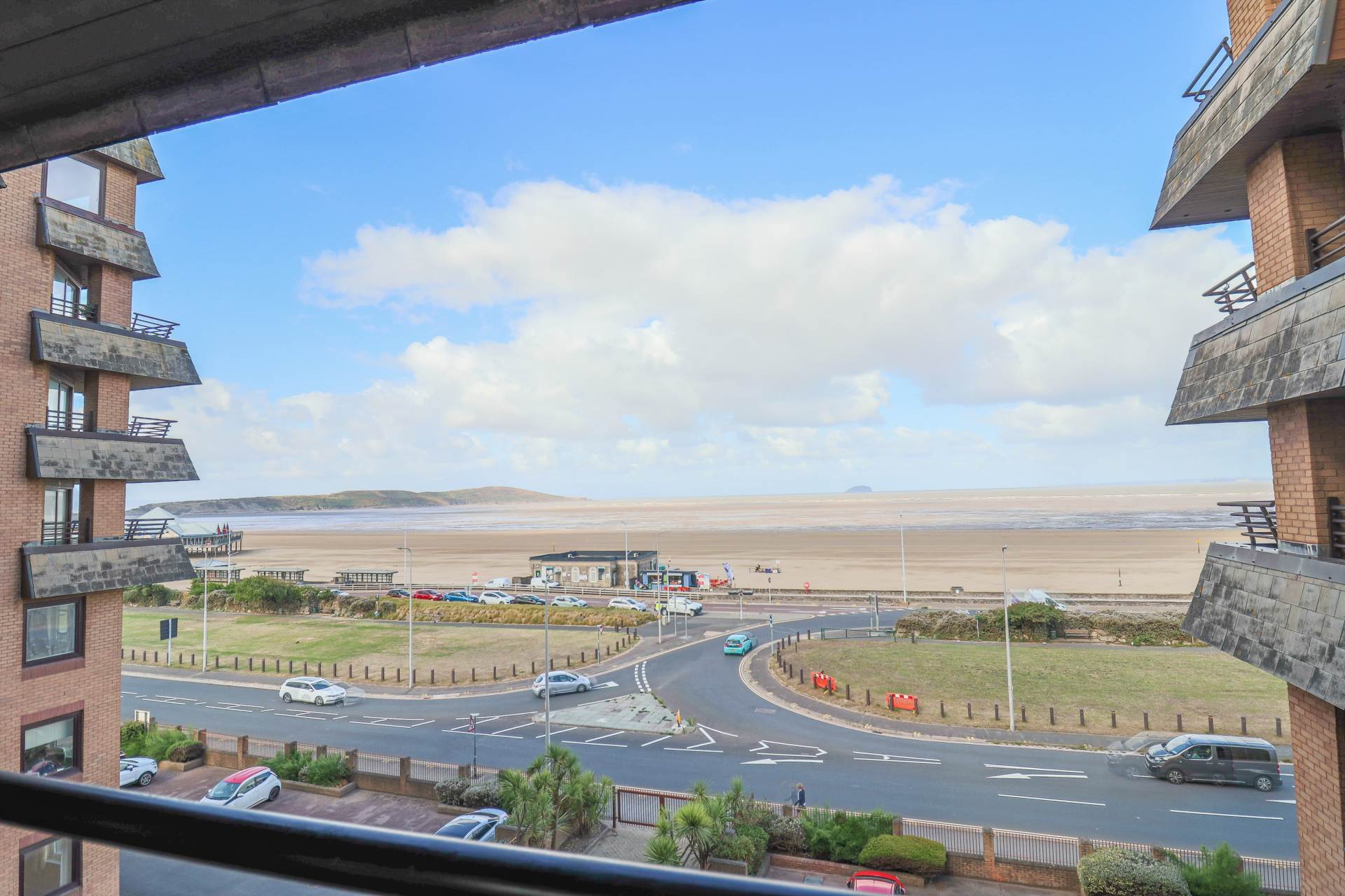 Carlton Mansions, Fully Refurbished Sea Front Apartment, Image 4
