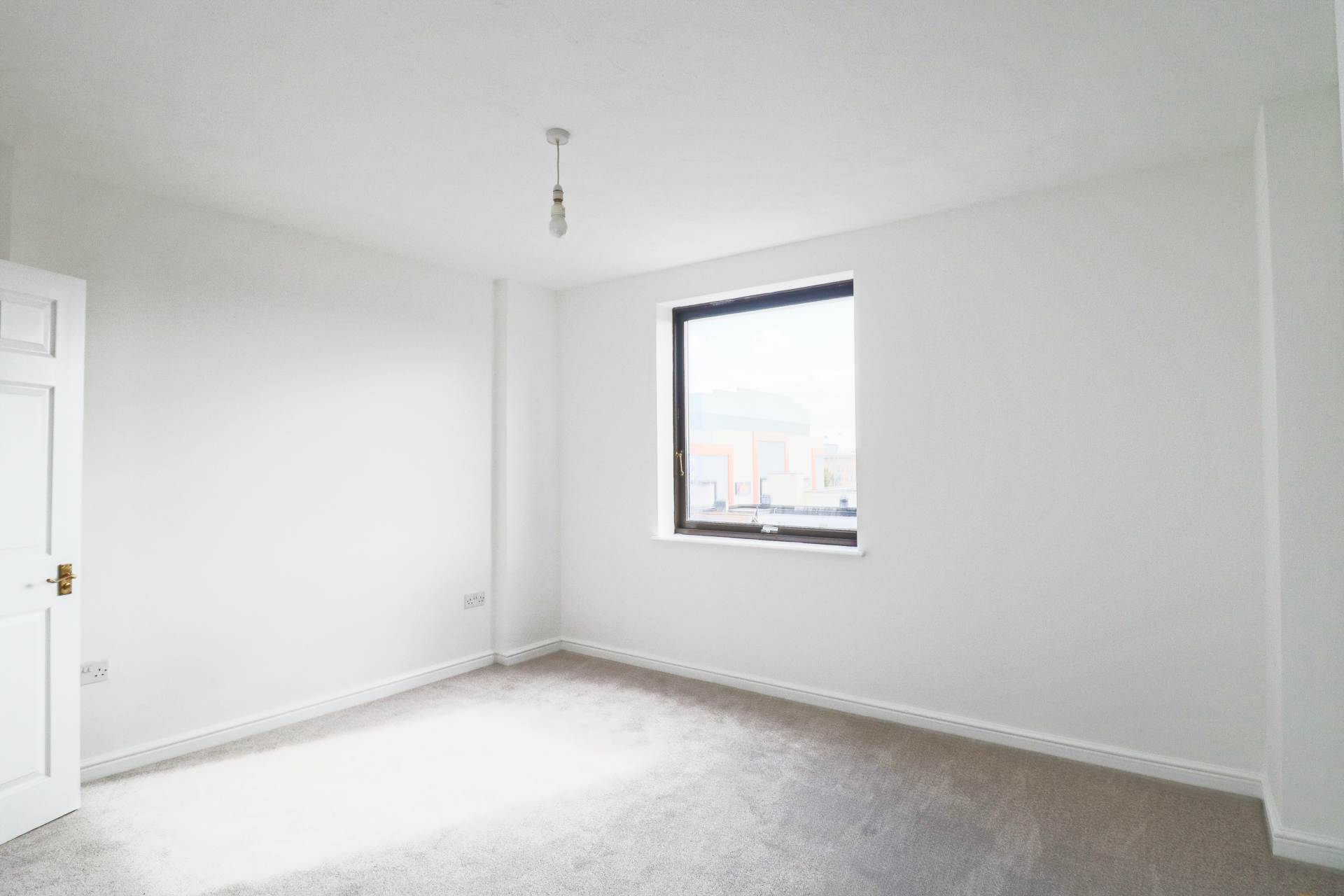 Carlton Mansions, Fully Refurbished Sea Front Apartment, Image 6