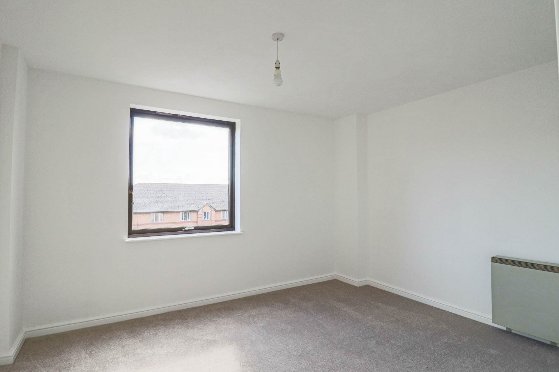 Carlton Mansions, Fully Refurbished Sea Front Apartment, Image 8