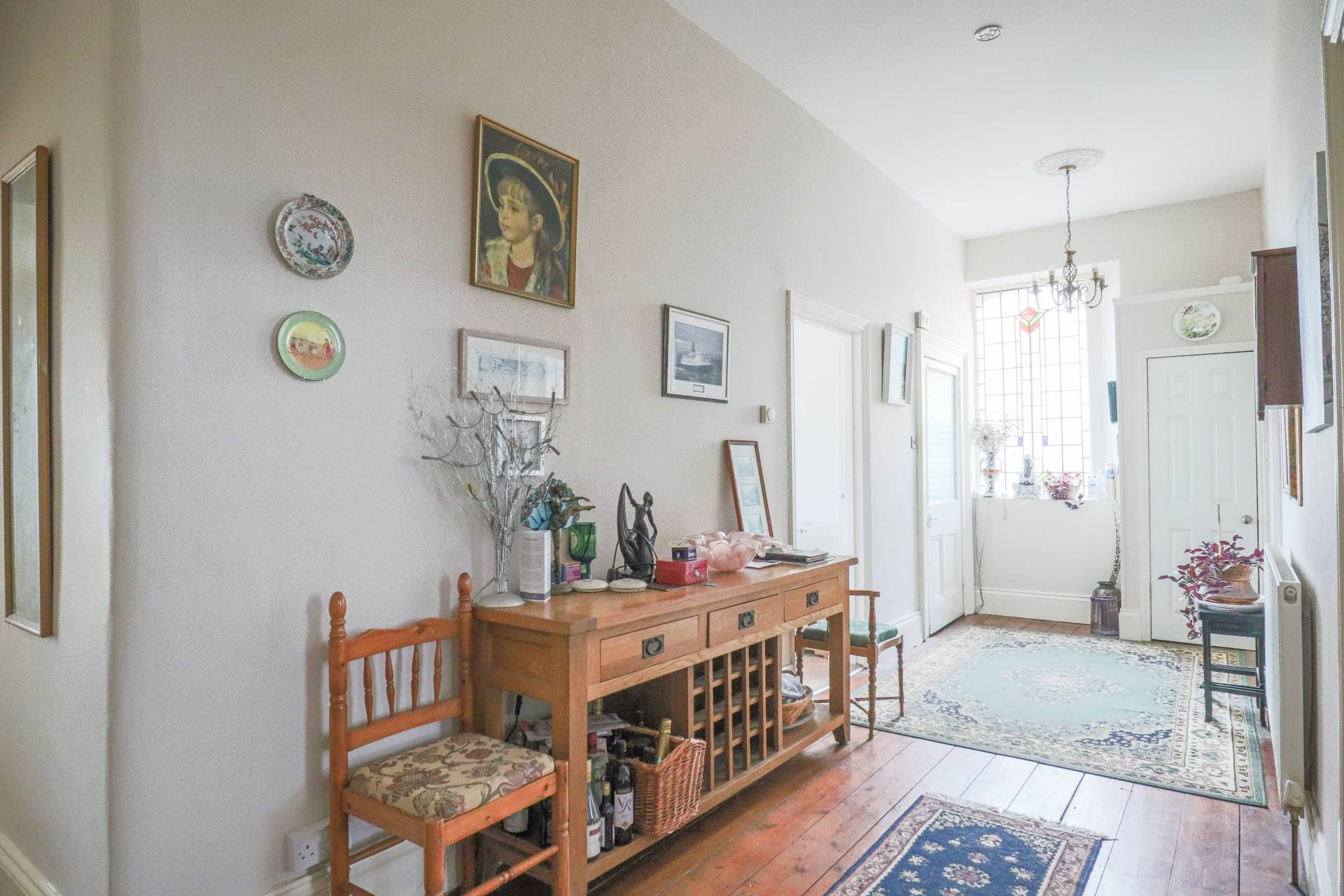 Southside, Hillside - Spacious Hall Floor Flat, Image 11