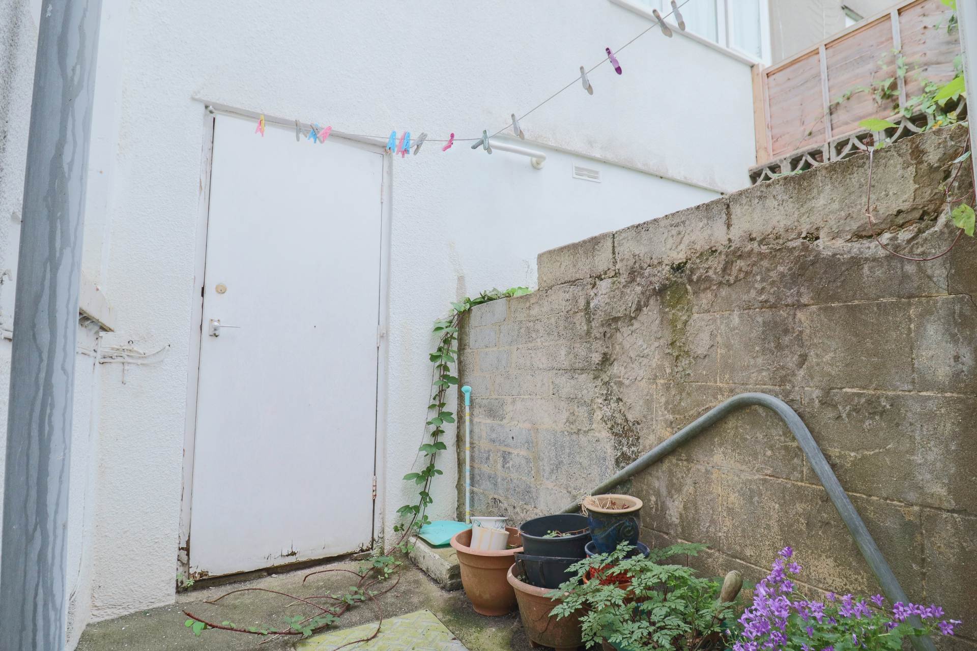 Southside, Hillside - Spacious Hall Floor Flat, Image 20