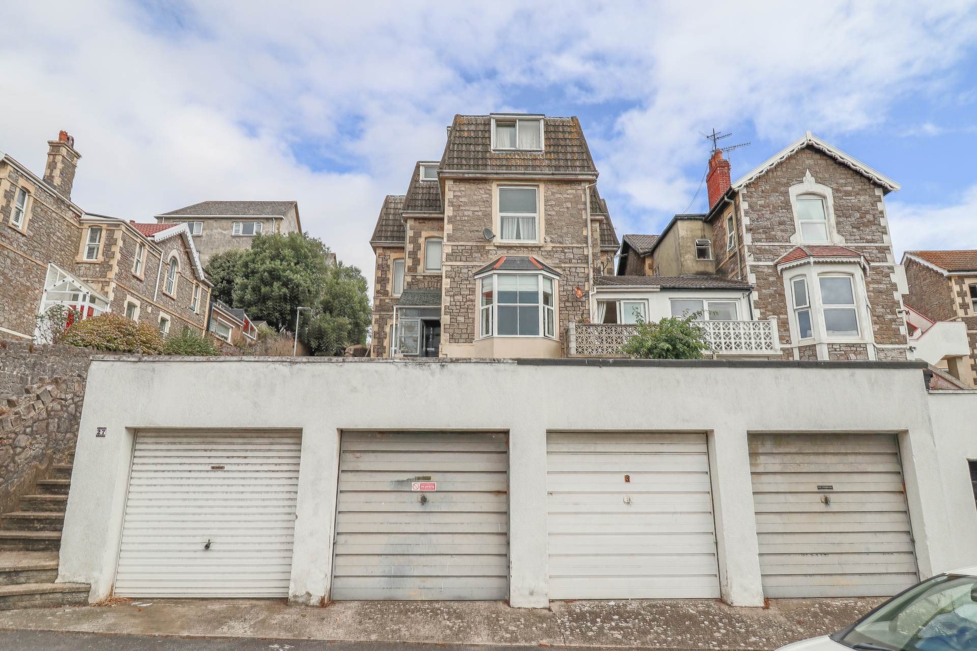 Southside, Hillside - Spacious Hall Floor Flat, Image 22