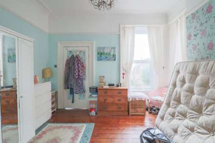 Southside, Hillside - Spacious Hall Floor Flat, Image 13