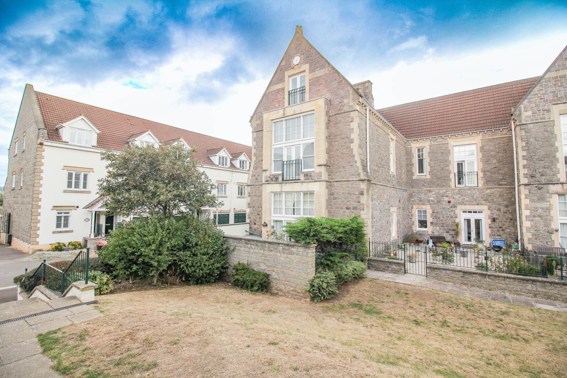 Royal Sands**Royal Court**Sea Views**Perfect Retreat**, Image 1