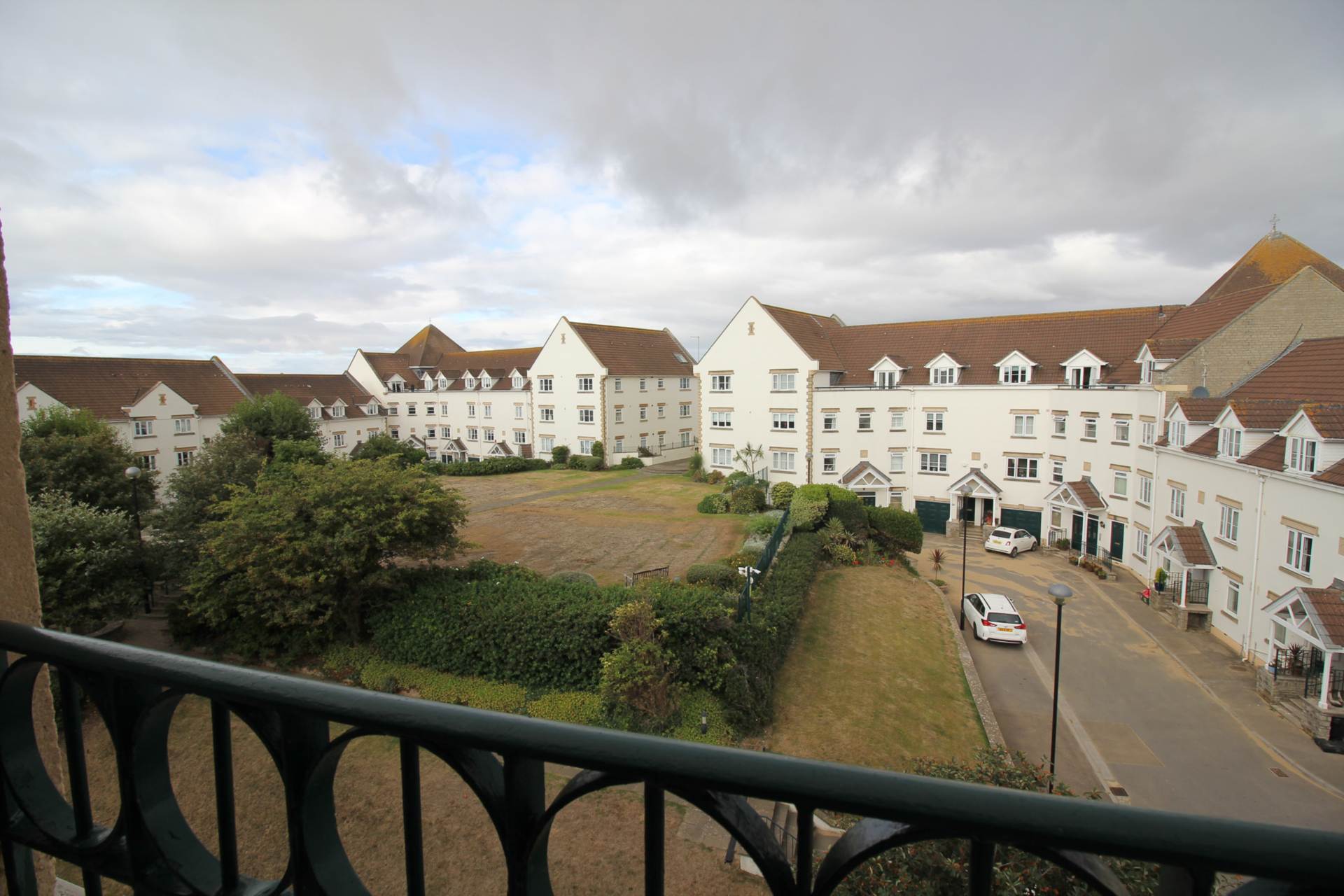 Royal Sands**Royal Court**Sea Views**Perfect Retreat**, Image 13