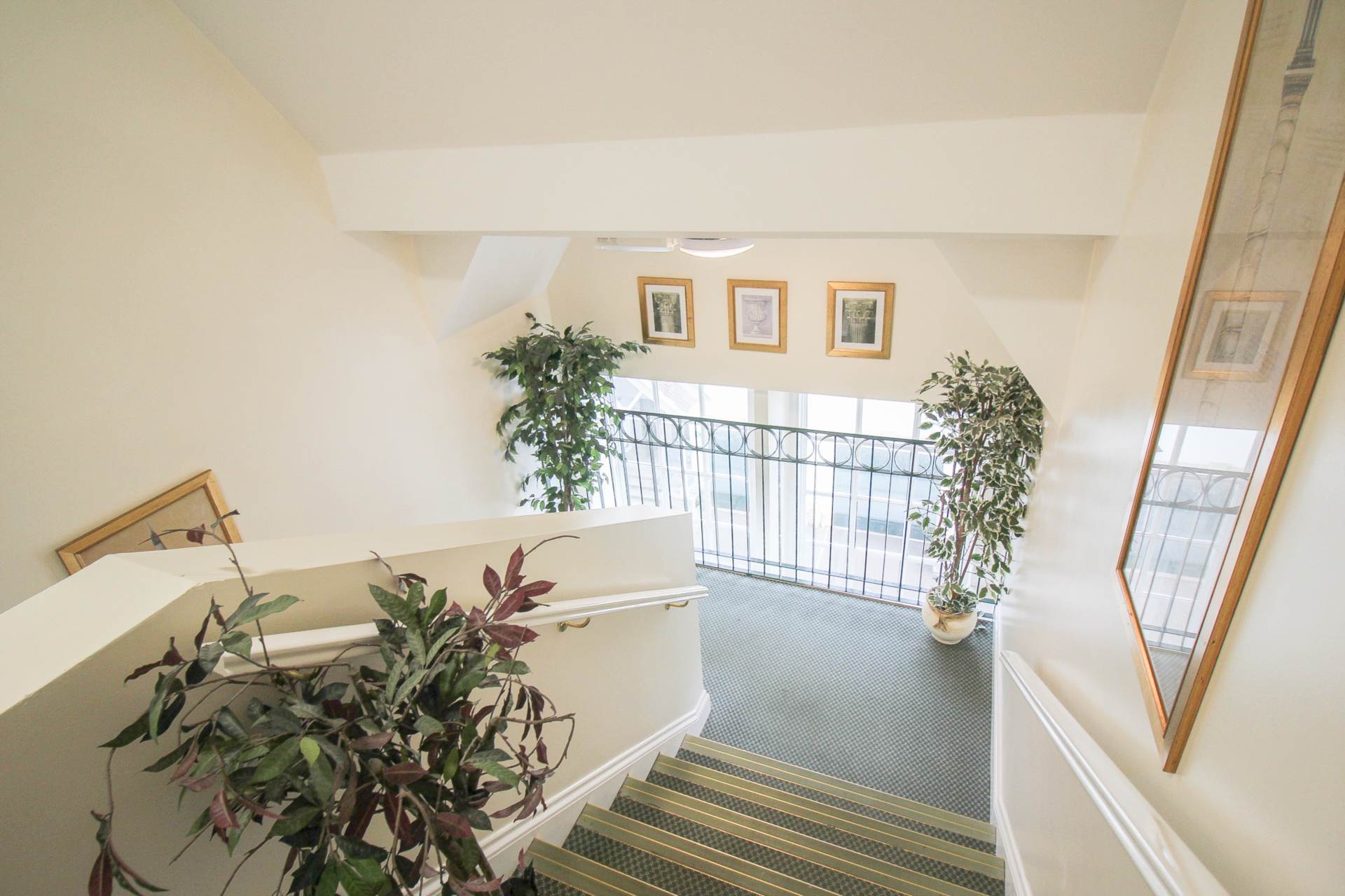 Royal Sands**Royal Court**Sea Views**Perfect Retreat**, Image 4