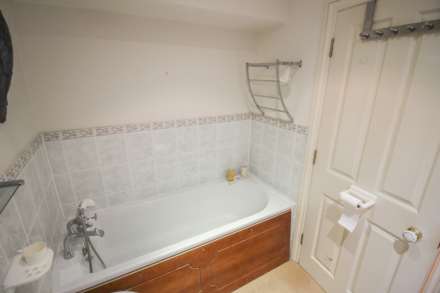 Royal Sands**Royal Court**Sea Views**Perfect Retreat**, Image 18
