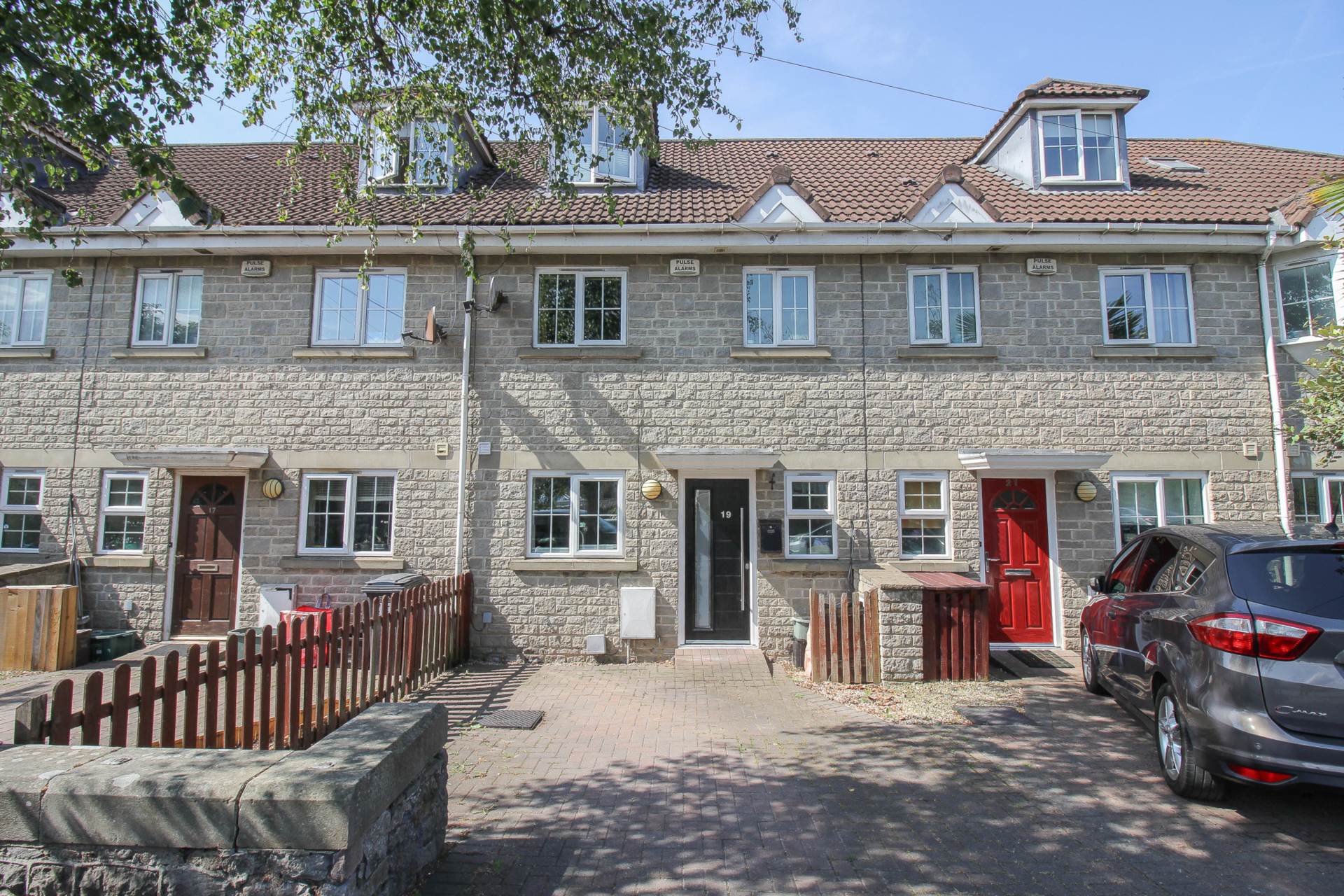 Hill Road**Beautifully Presented**Superb Location**4 Bedrooms**En-Suite Shower**, Image 1