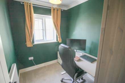 Hill Road**Beautifully Presented**Superb Location**4 Bedrooms**En-Suite Shower**, Image 13