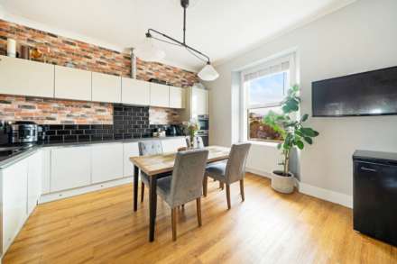 Weston Hillside**Stunningly Presented**Parking**Two Double Bedrooms**Luxury Bath/Shower Room**, Image 7