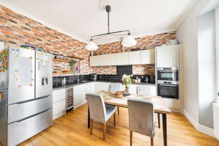 Weston Hillside**Stunningly Presented**Parking**Two Double Bedrooms**Luxury Bath/Shower Room**, Image 9