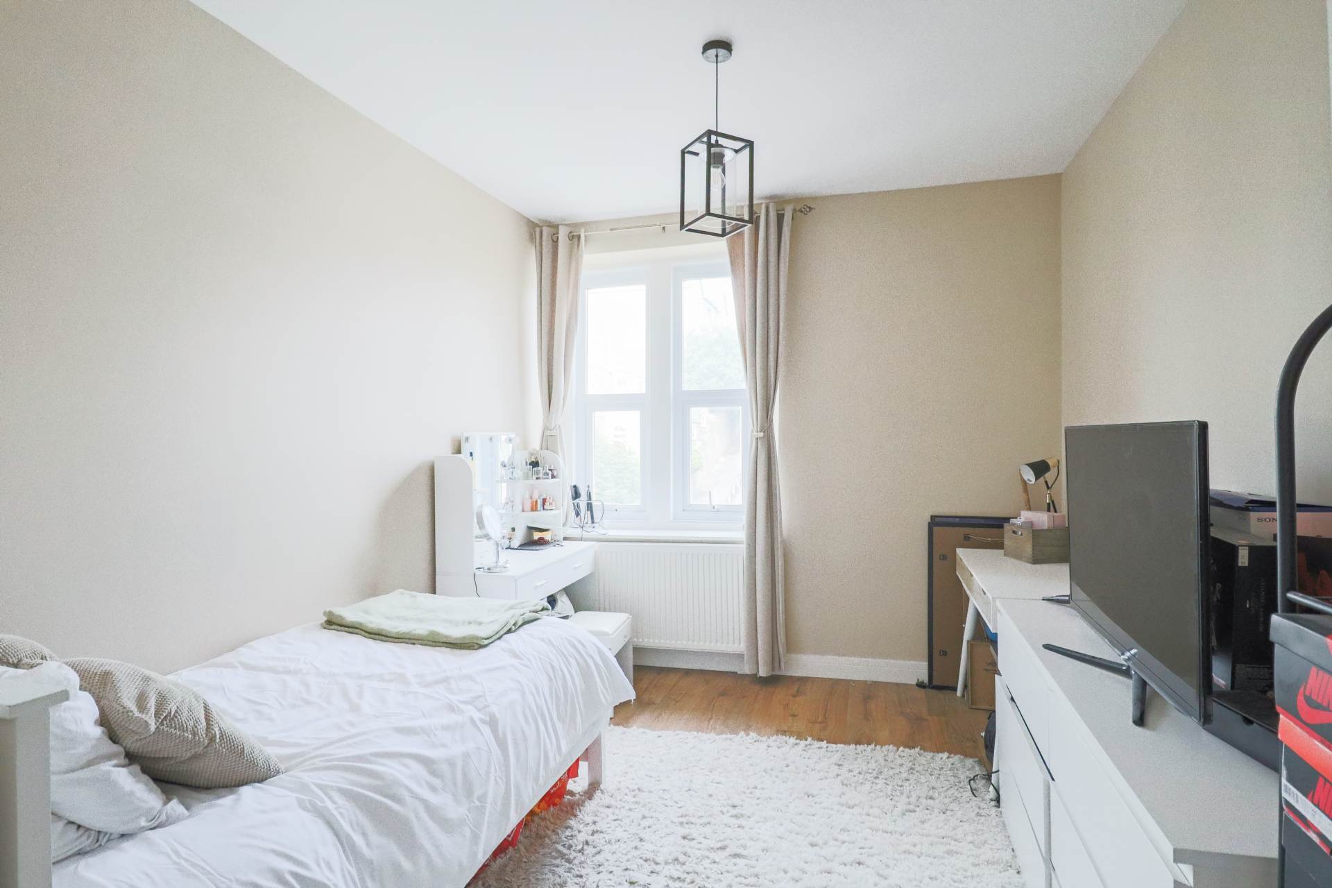 Southside, Hillside - Restored Victorian Flat With Views, Image 11