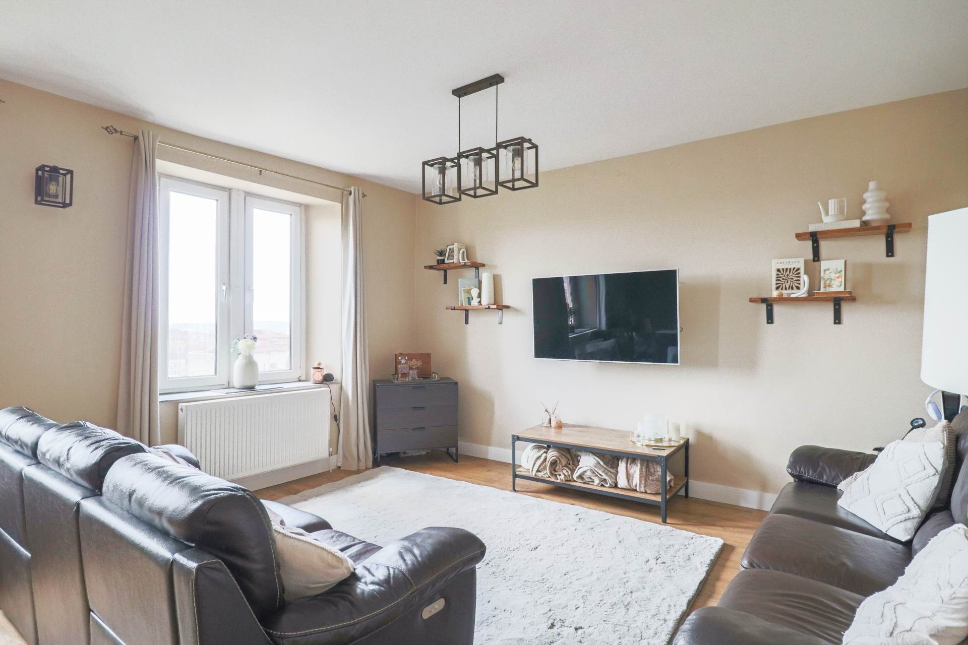 Southside, Hillside - Restored Victorian Flat With Views, Image 4
