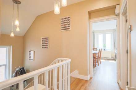 Southside, Hillside - Restored Victorian Flat With Views, Image 2