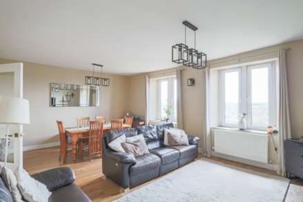 Southside, Hillside - Restored Victorian Flat With Views, Image 3