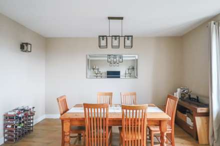 Southside, Hillside - Restored Victorian Flat With Views, Image 6