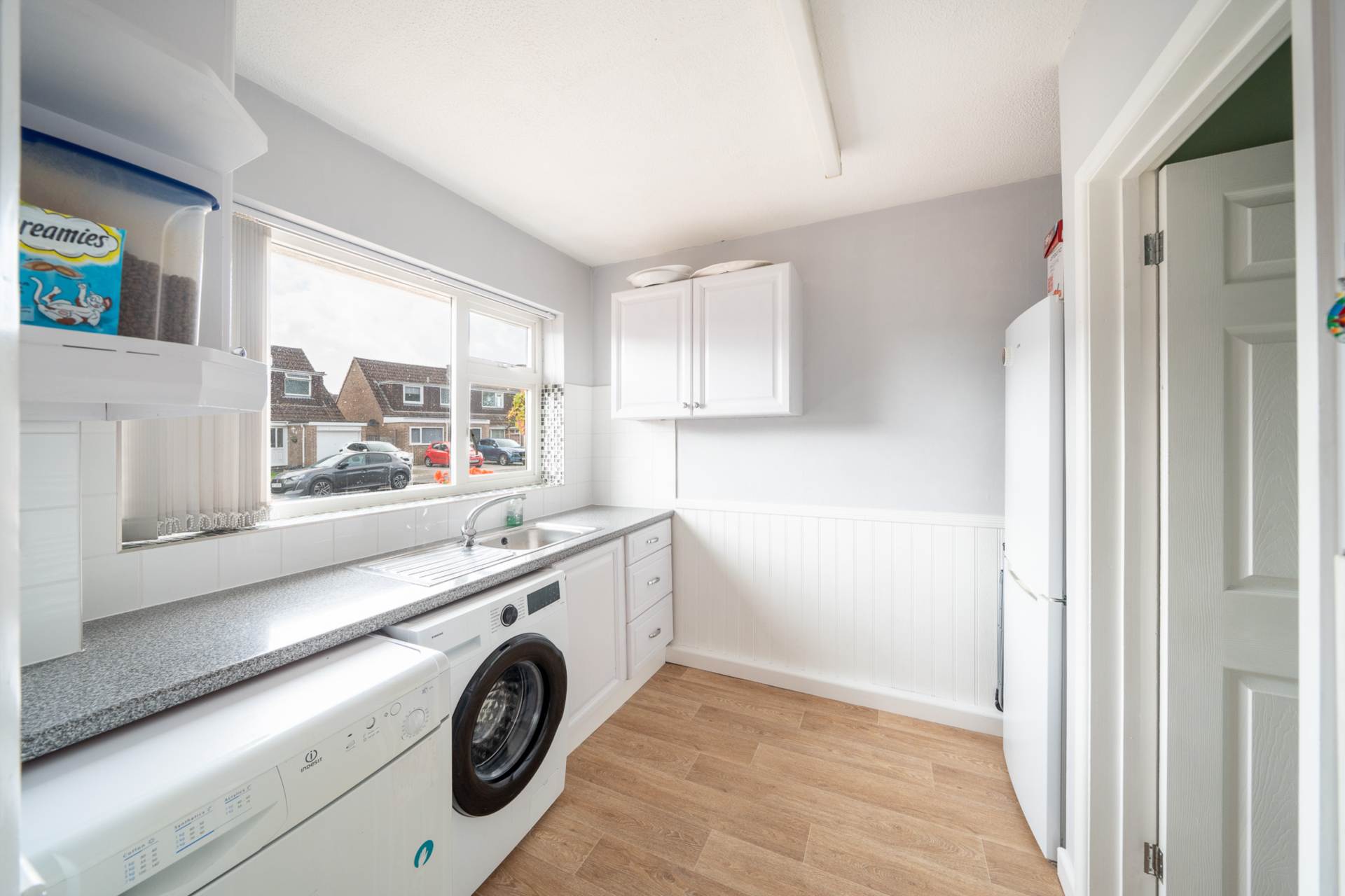 Worle**Extended**Beautifully Presented**3-4 Bedrooms**, Image 7