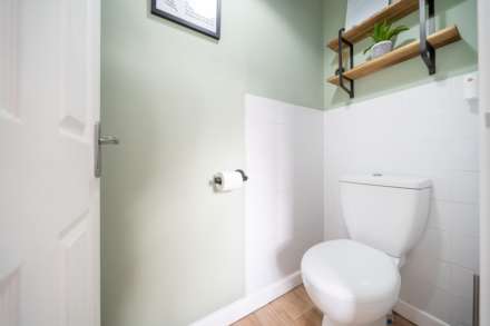 Worle**Extended**Beautifully Presented**3-4 Bedrooms**, Image 9