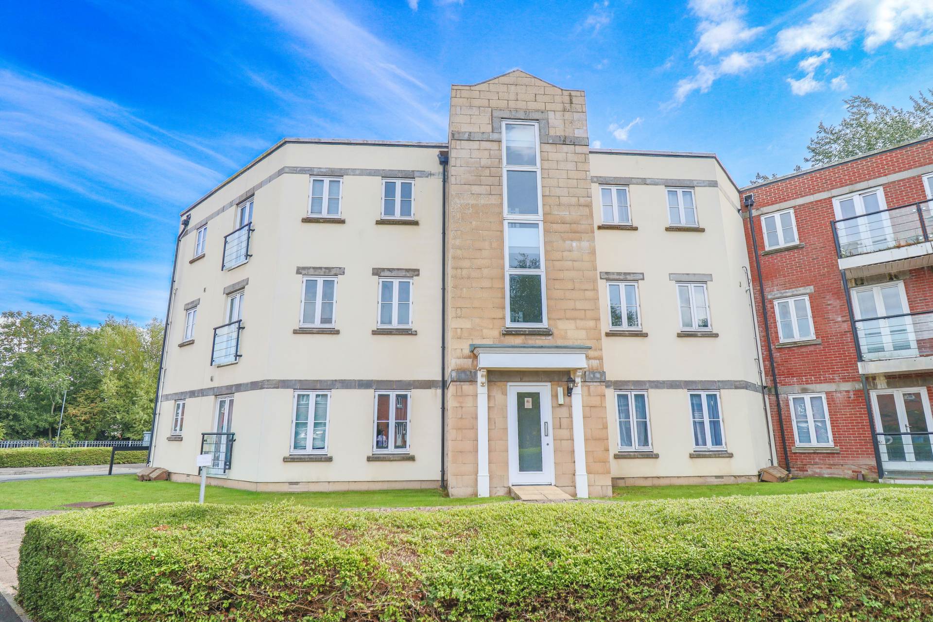 Weston Village**2 Bedrooms**South Facing Balcony**Open Plan Living Area**, Image 1