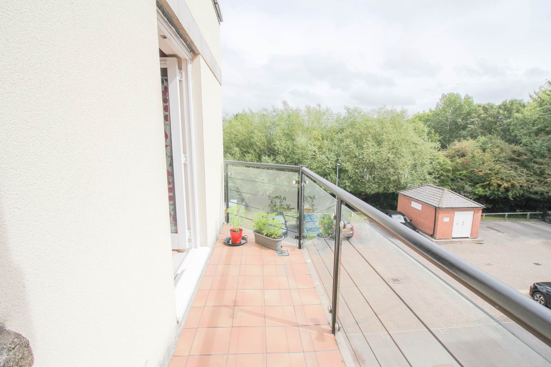Weston Village**2 Bedrooms**South Facing Balcony**Open Plan Living Area**, Image 4