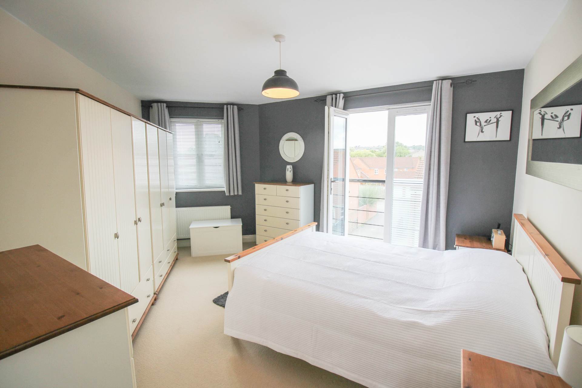 Weston Village**2 Bedrooms**South Facing Balcony**Open Plan Living Area**, Image 8
