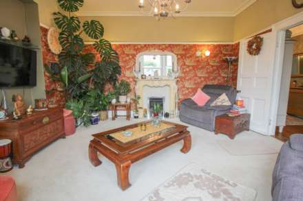 Uphill**Period Ground Floor Flat**Beautifully Presented**, Image 6