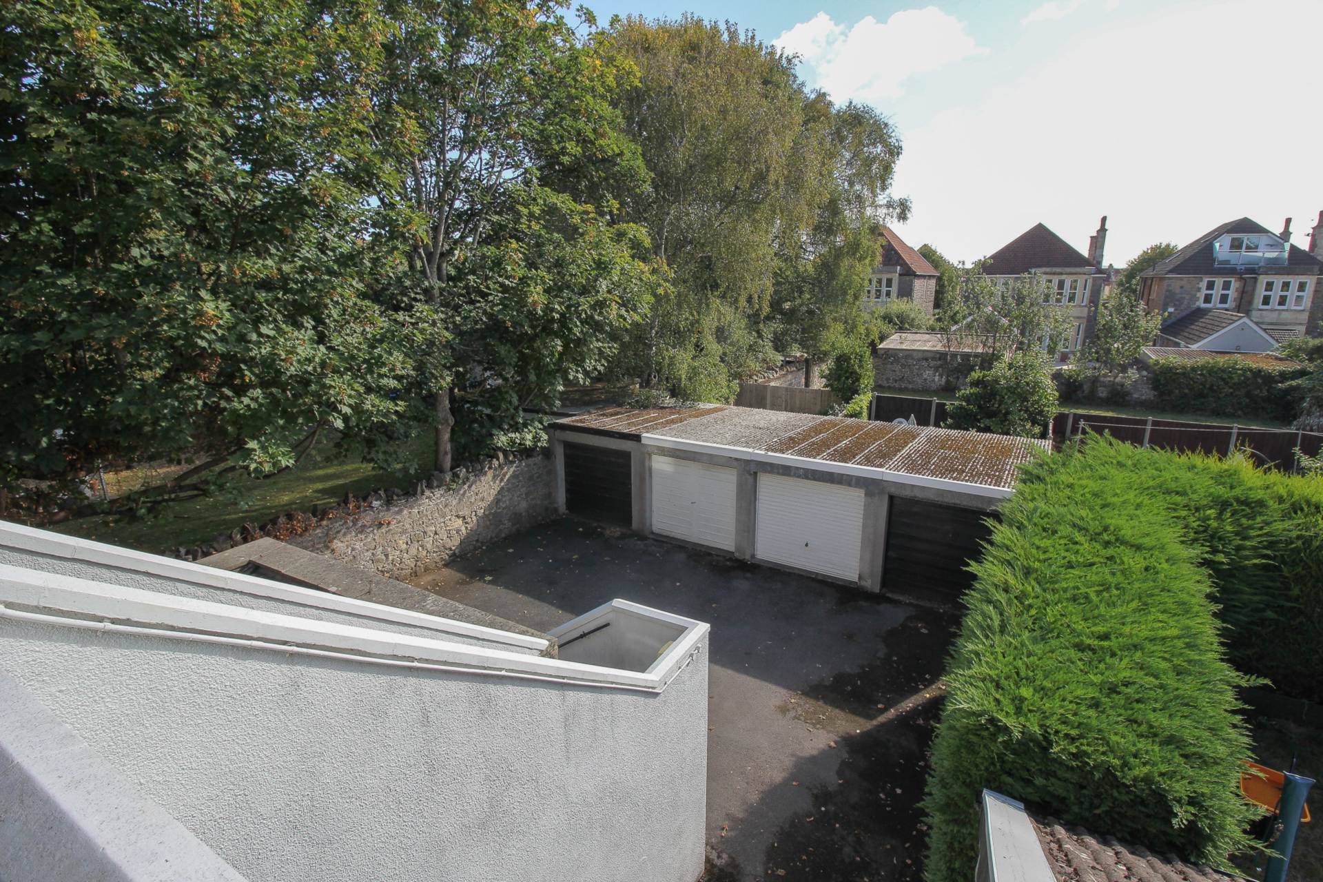 Clarence Road East**Beautifully Presented**Light & Spacious**Garage & Garden**, Image 15