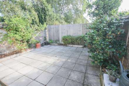 Clarence Road East**Beautifully Presented**Light & Spacious**Garage & Garden**, Image 14