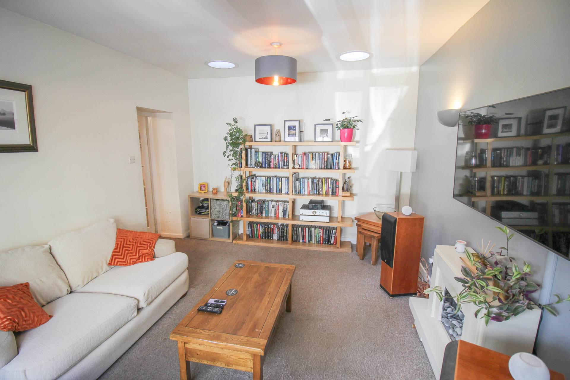 Severn Road**Detached Period Cottage**2 Minutes to Beach**, Image 4