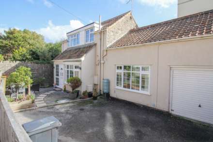 Severn Road**Detached Period Cottage**2 Minutes to Beach**