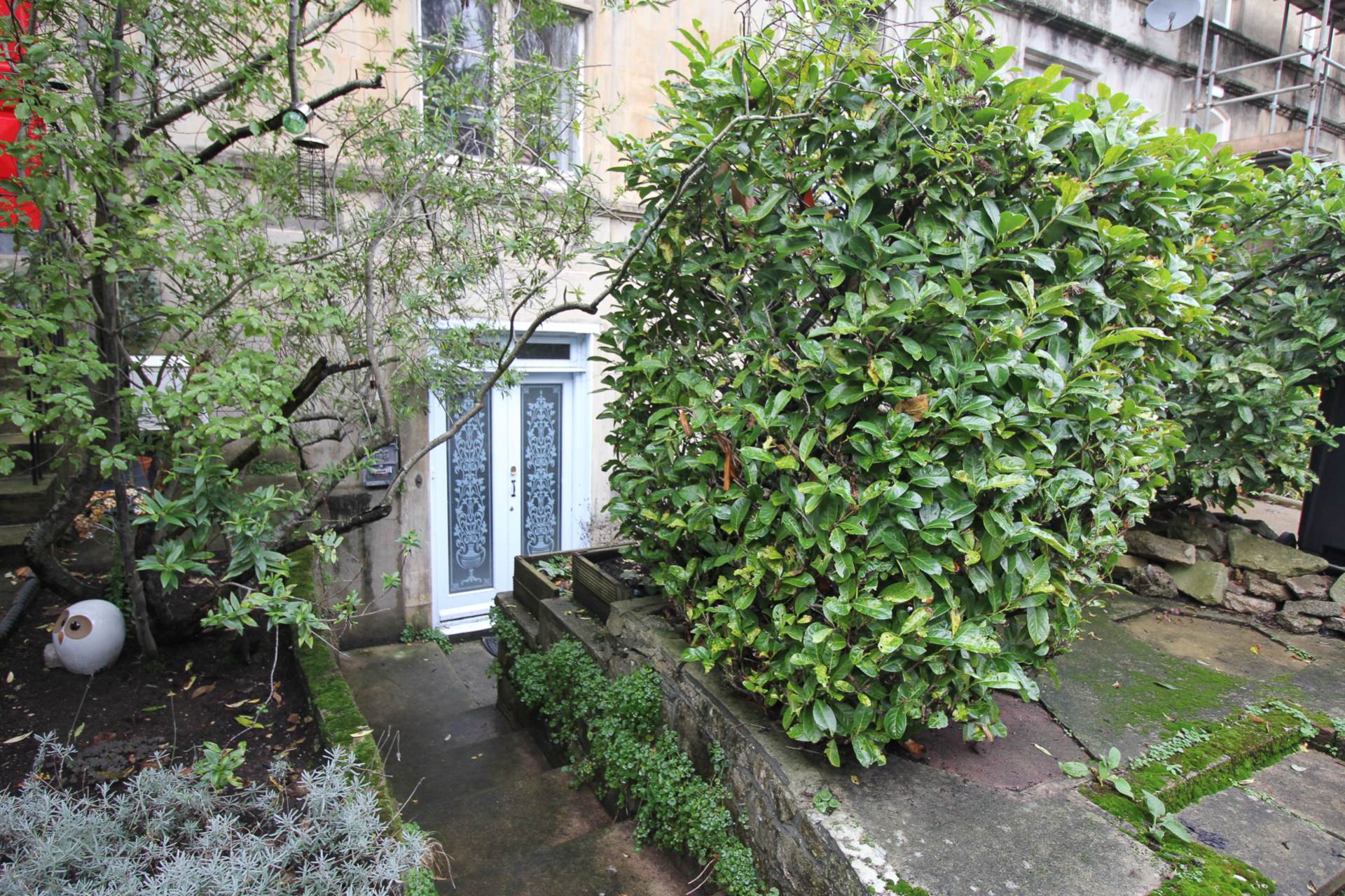 **Central Location**Close to Sea Front**Large Courtyard Garden**Two Bedrooms**, Image 12