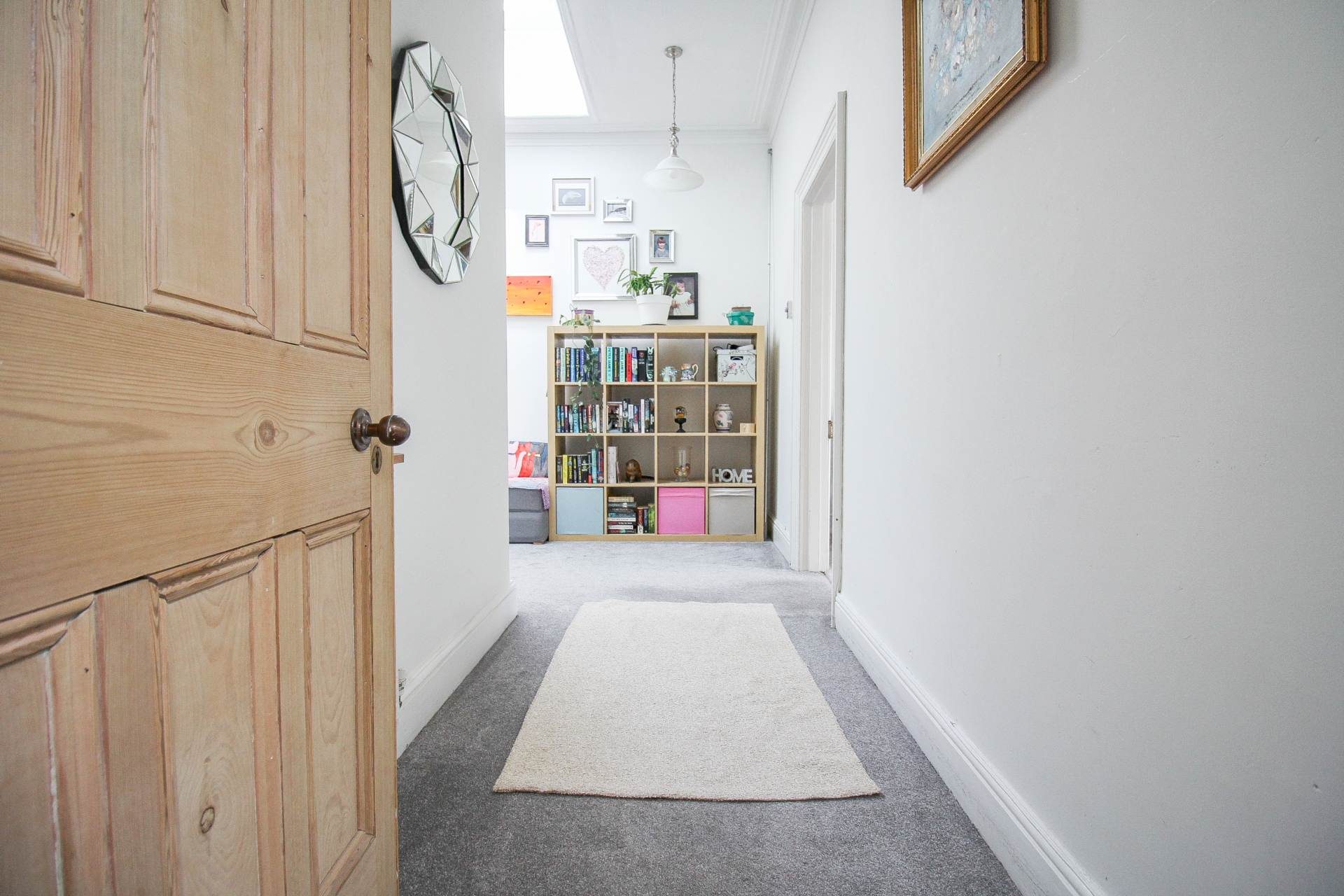 **Hill Road**Beautifully Presented**Two Bedrooms**Close to Town**Garage Parking**, Image 3