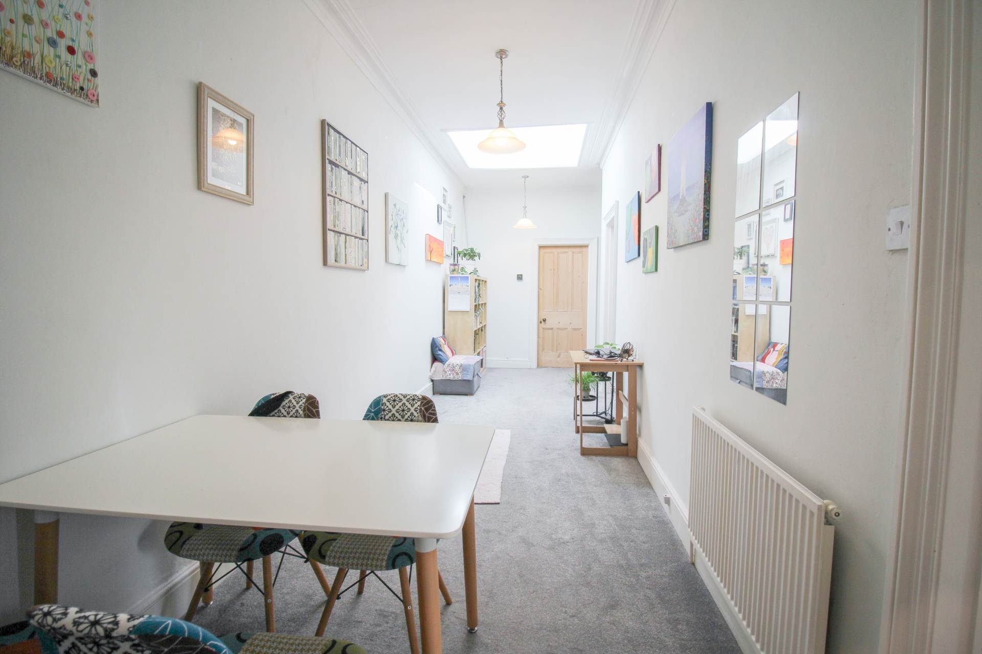 **Hill Road**Beautifully Presented**Two Bedrooms**Close to Town**Garage Parking**, Image 5