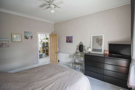 **Hill Road**Beautifully Presented**Two Bedrooms**Close to Town**Garage Parking**, Image 12