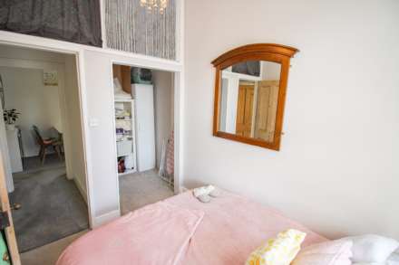 **Hill Road**Beautifully Presented**Two Bedrooms**Close to Town**Garage Parking**, Image 14